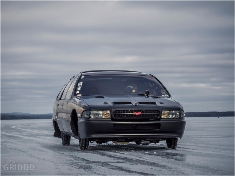 Illustration for article titled Every Vehicle Is Crazier Than The Last At Sweden's Wackiest Ice Race